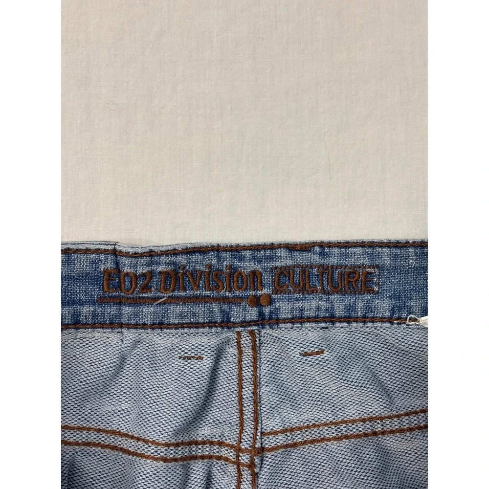 EO2 Division Culture Mens Slim Straight Leg Jeans Medium Wash Size 32